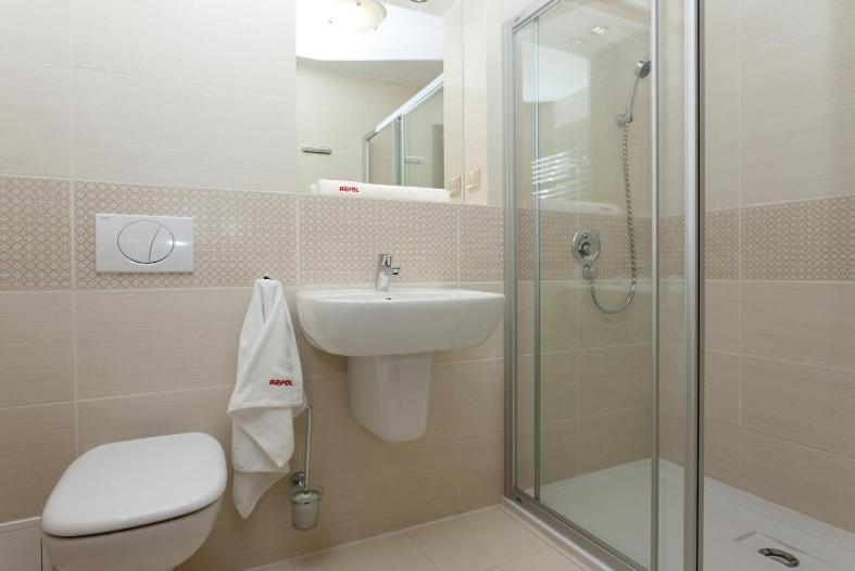 Dom Wypoczynkowy Arpol Ustronie Morskie Kamer foto
